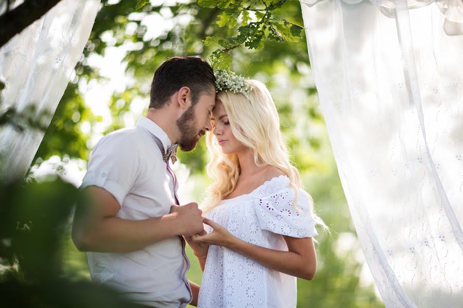 Wedding photographer Aleksandr Medvedev (medveds). Photo of 31 May 2014