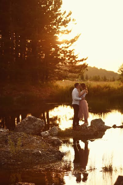 Fotografo di matrimoni Milan Mitrovic (milanmitrovic). Foto del 28 giugno 2019