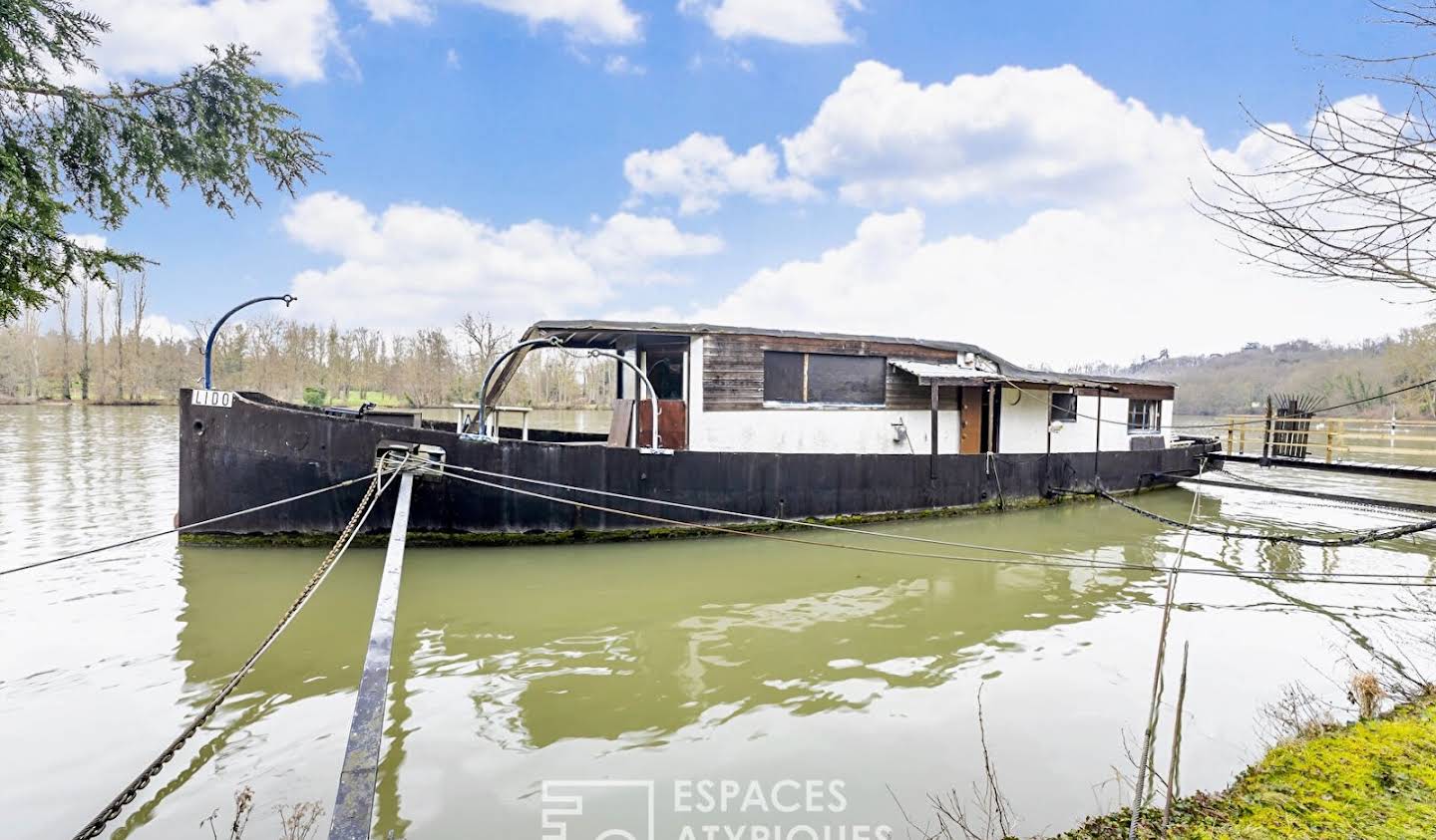 Houseboat Seine-Port