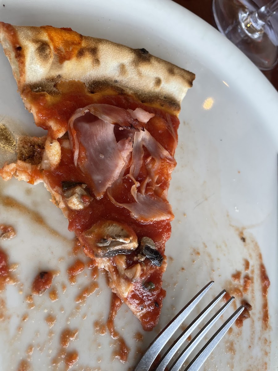 Gluten-Free Pizza at L'Escale