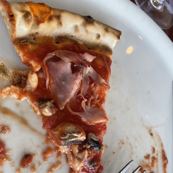 Gluten-Free Pizza at L'Escale