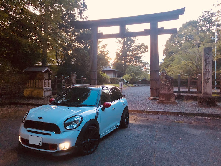 ミニ クロスオーバーのR60・田舎へ・ドライブ・フクロモモンガに関するカスタム事例の投稿画像1枚目