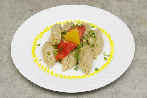 Veg Steamed Momos [8 Pieces]