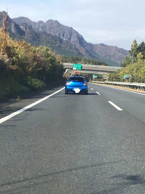 スイフトスポーツのドライブ・秋を感じました🤗・笑ってばかりw・たくさんありがとうに関するカスタム事例の投稿画像3枚目