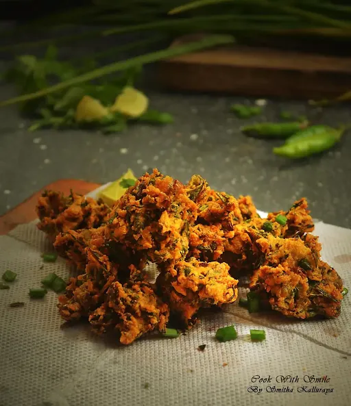 Onion Pakoda ( 10 Pieces )