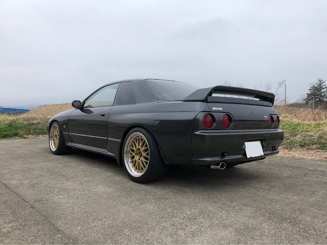 スカイライン GT-RのR32・純正マフラー・等長フロントパイプ・マフラー ...