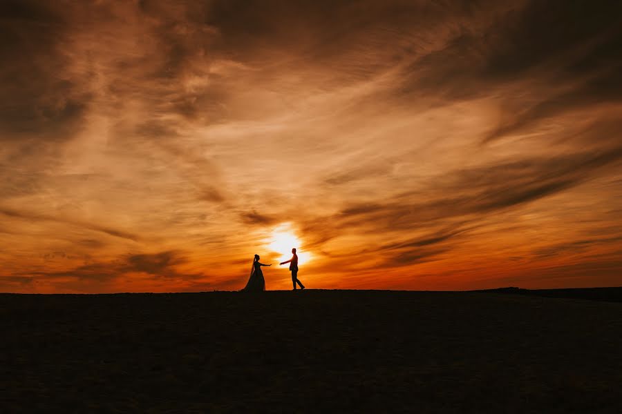 Fotógrafo de bodas Krzysia Kowerczuk (krfoto). Foto del 16 de diciembre 2022