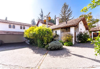 House with garden and terrace 3