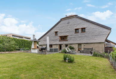 Farmhouse with garden 2