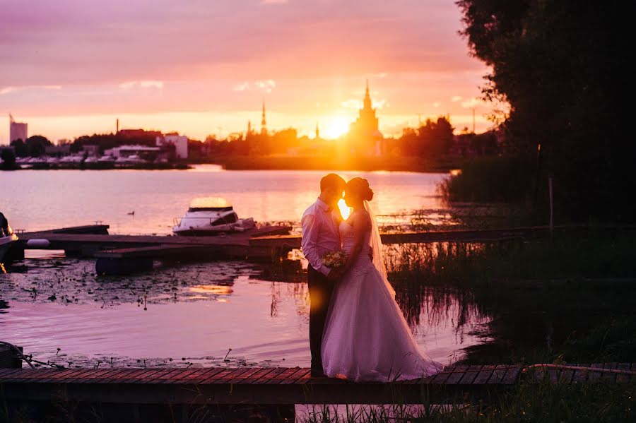 Fotógrafo de casamento Yuriy Kor (yurykor). Foto de 9 de janeiro 2017