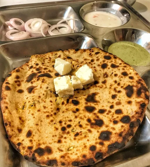 Aloo Ka Parantha (Tandoori)