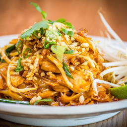 Famous Pad Thai Noodles