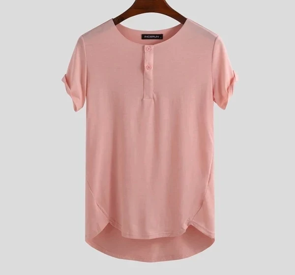 Herren monochromes Kurzarm-Shirt für einen minimalistischen Look. Bequem, atmungsaktiv und vielseitig einsetzbar, ideal für Freizeit und Alltag.