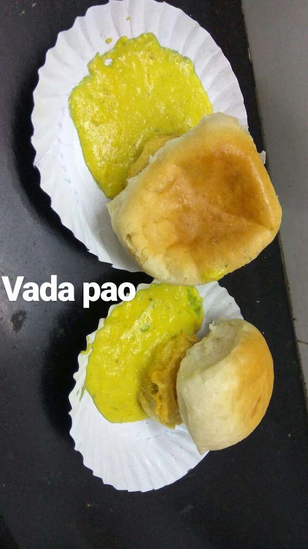 Gajanan Vada Pav photo 