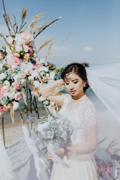 Fotografo di matrimoni Oksana Shuvalova (oksanashuvalova). Foto del 21 agosto 2019