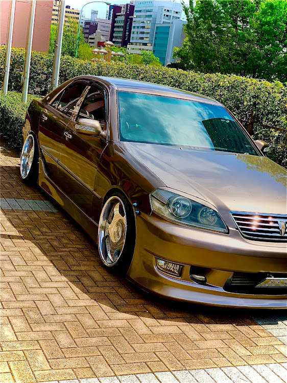 マークIIのカッコよすぎる・釣りしたい・車いじり・1J最高に関するカスタム事例の投稿画像1枚目