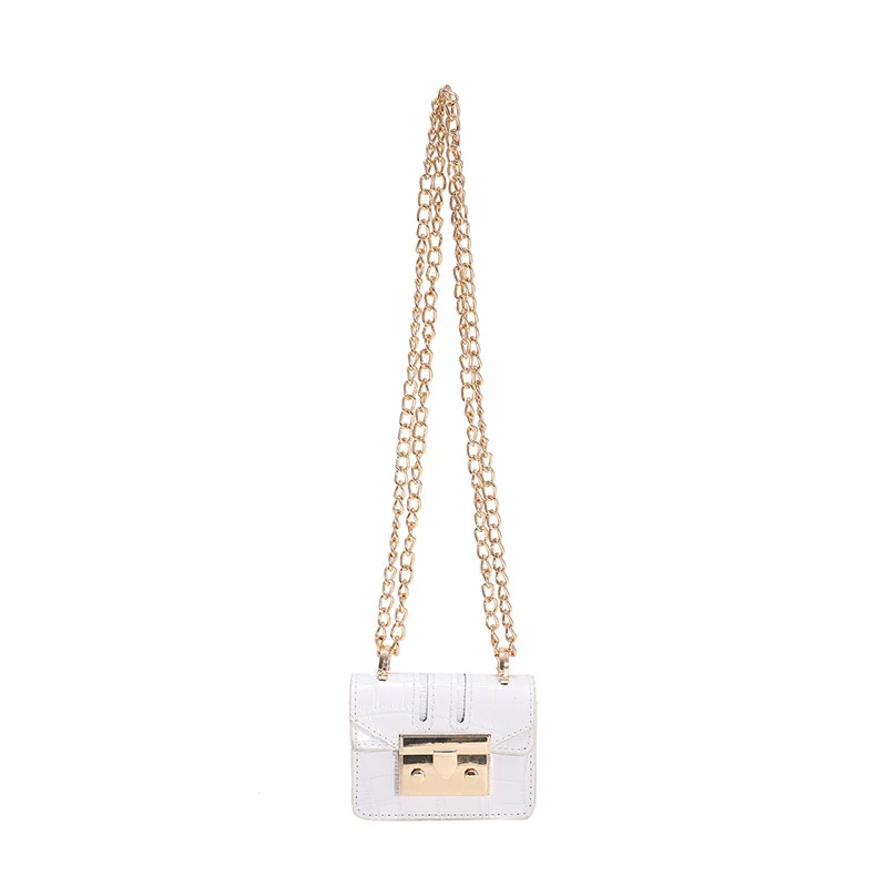 Nova Bolsa Mensageiro Corrente de Moda em Couro Envernizado Tendência Ideal para Looks Fashion e Elegantes Perfeita para o Dia a Dia e Festas