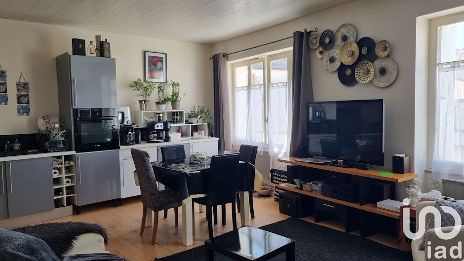 Vente maison 3 pièces 47 m² à Rouillac (16170), 65 000 €