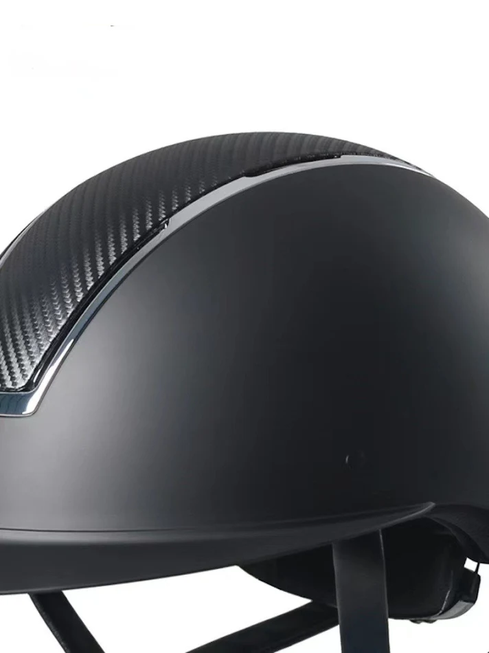 Capacete de Montaria e Equipamento de Segurança para Cavaleiros Proteção Essencial para Cavaleiros. Conforto, segurança e estilo em cada aventura.