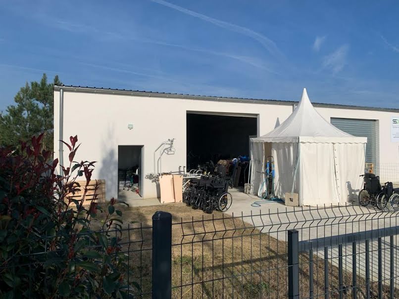 Vente locaux professionnels   à Saint-Avit (40090), 240 000 €