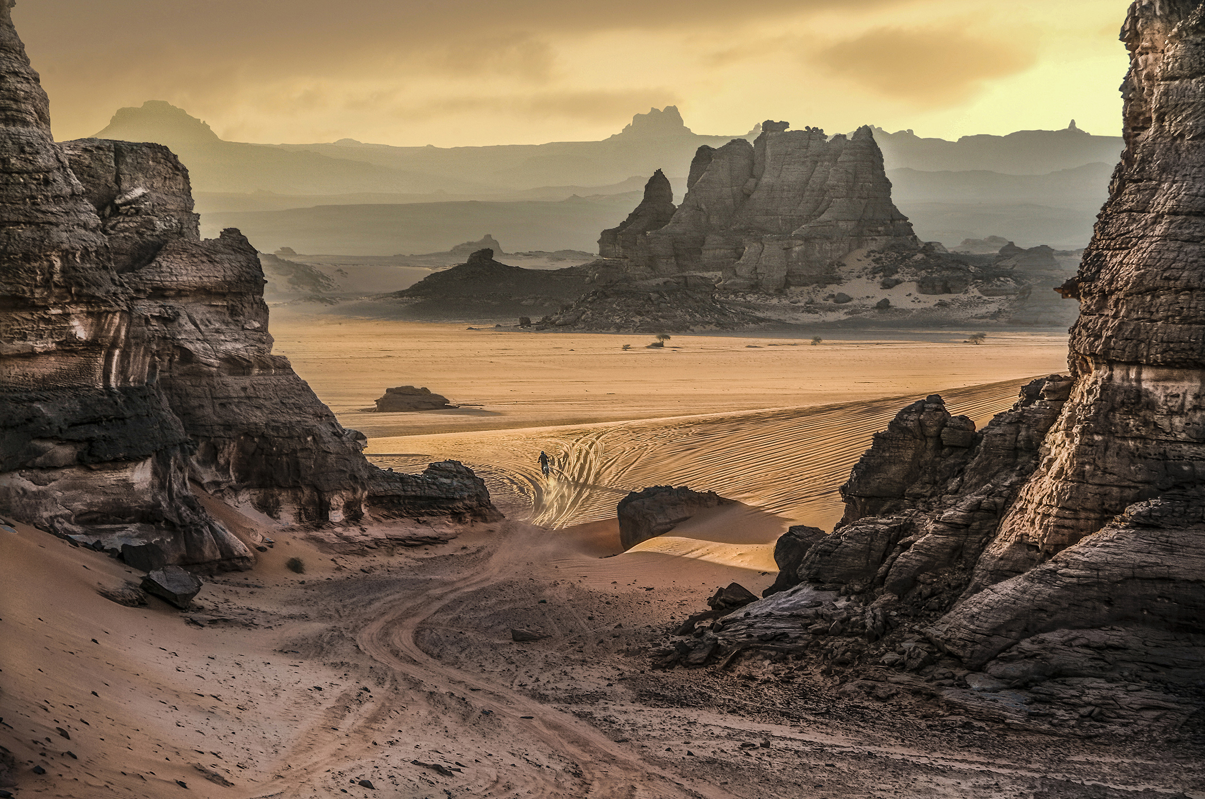 Gli spazi senza tempo del deserto di Hello