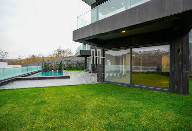 Villa with pool 5