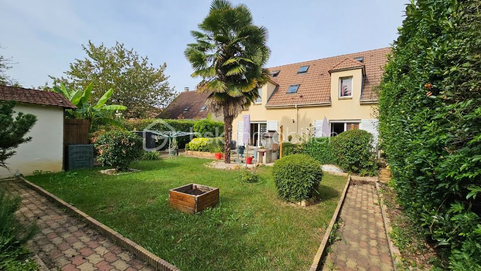 Vente maison 7 pièces 168 m² à Savigny-le-Temple (77176), 462 000 €