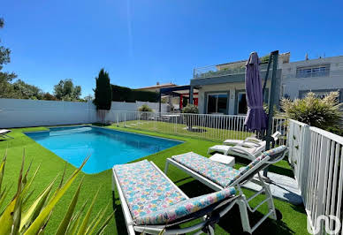 Maison avec piscine et terrasse 20