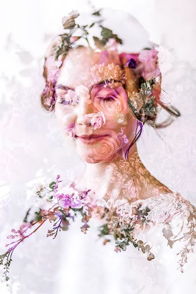 Wedding photographer Irina Podsumkina (sunrays). Photo of 23 April 2018