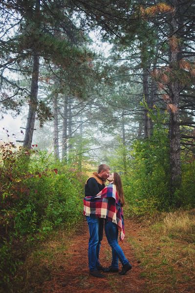 Wedding photographer Sofya Denisyuk (chilistudio). Photo of 8 December 2015