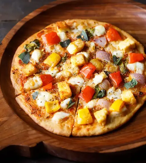 Chinese Chilli Paneer Pizza