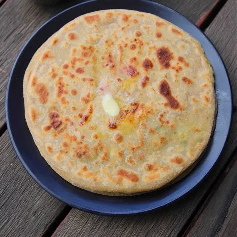 2 Pyaz Paratha