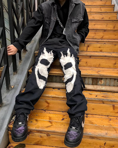 Title 4, Stitching skull pants multi-pocket functional z...