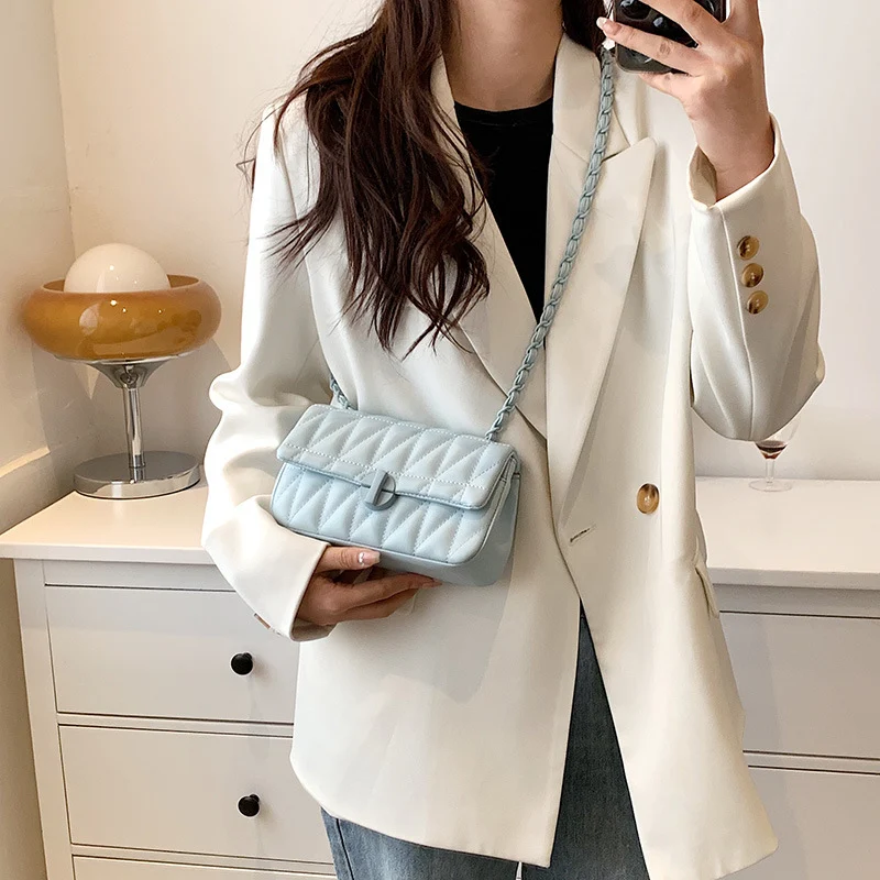 Bolsa Mensageiro de Corrente Rhombus Versátil Feminina Elegância e Praticidade para o Dia a Dia Design Moderno Ideal para Diversas Ocasiões