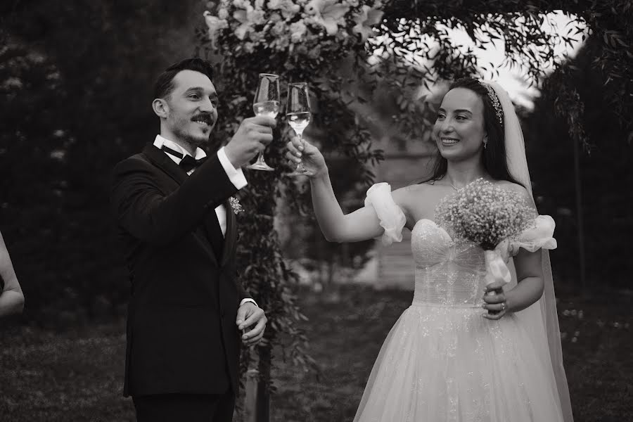 Φωτογράφος γάμων Esra Güner (esraguner). Φωτογραφία: 6 Δεκεμβρίου 2023