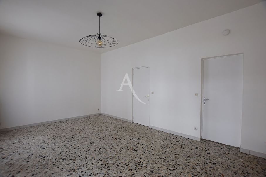 Location  appartement 2 pièces 59.56 m² à Nangis (77370), 715 €