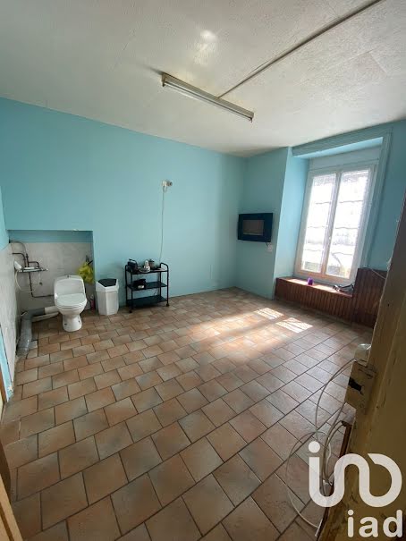 Vente maison 7 pièces 103 m² à Condé-en-Normandie (14110), 63 000 €