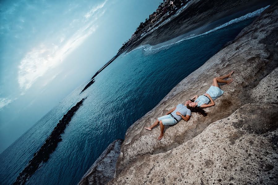 Photographe de mariage Lyudmila Bordonos (tenerifefoto). Photo du 30 août 2013