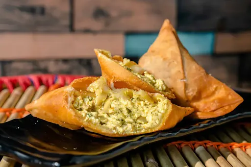 Paneer Bhurji Samosa