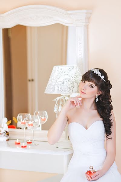 Wedding photographer Oksana Ladygina (oxanaladygina). Photo of 30 December 2014