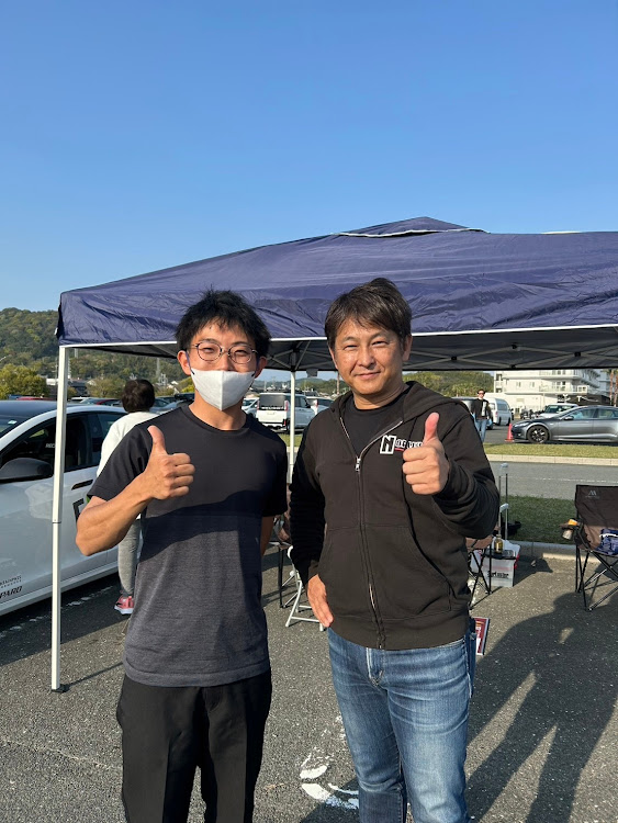 モデル3の蒲郡・ラグーナ・ラグーナテンボス・サイバートラック・MTに関するカスタム事例の投稿画像4枚目