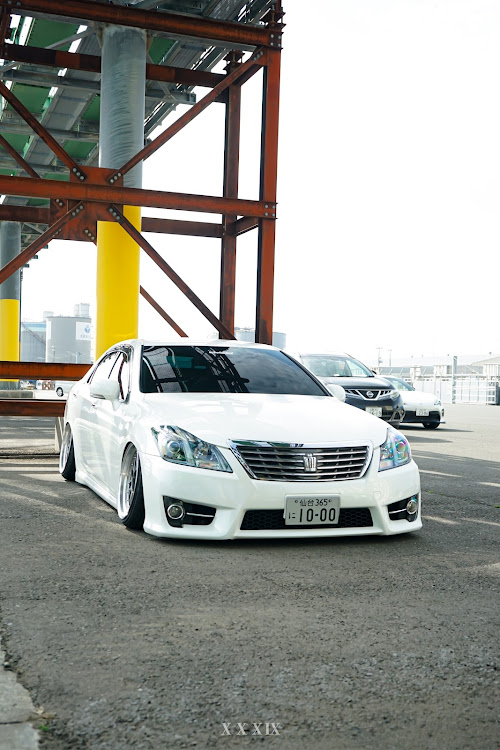 クラウンアスリートのBBS LM・クラウン・GRS200・200系クラウンに関するカスタム事例の投稿画像4枚目