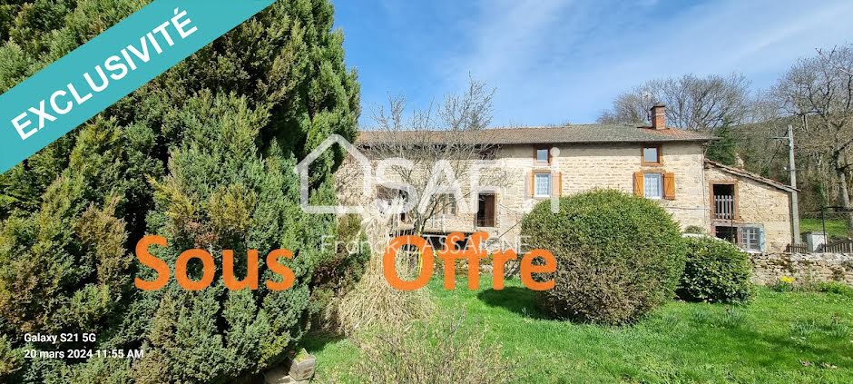 Vente maison 3 pièces 73 m² à Job (63990), 129 900 €