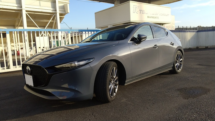 その他のMazda3・ローダウン・ダウンサス・ドライブに関するカスタム事例の投稿画像1枚目
