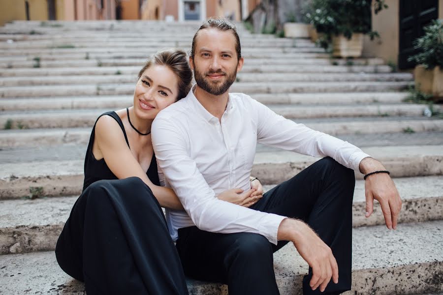 Fotógrafo de casamento Yuliya Kalugina (ju-k). Foto de 7 de fevereiro 2020