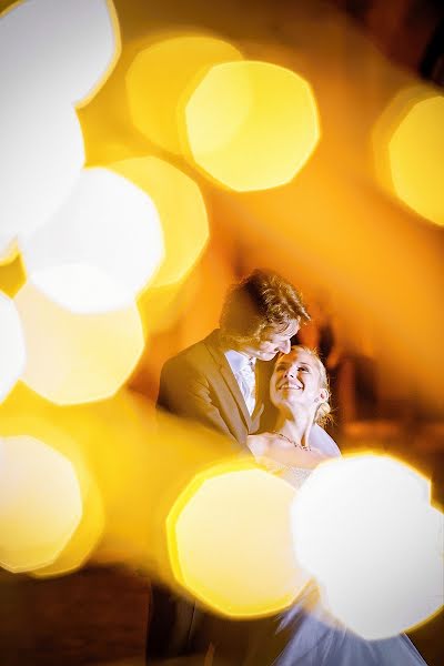 Fotografo di matrimoni Marek Zalibera (zalibera). Foto del 27 aprile 2016