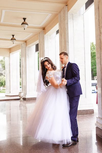 Wedding photographer Anna Nikolaeva (byrayskaya). Photo of 12 January 2019