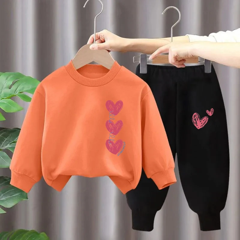 Meisjes trui tweedelige set, perfect voor de winter. Zacht en comfortabel, ideaal voor dagelijks gebruik en speciale gelegenheden. Stijlvol en functioneel.