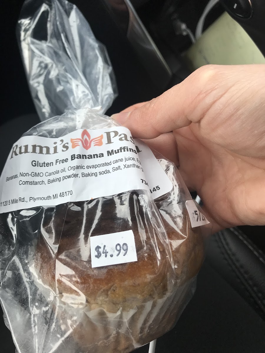 Banana muffin, came in a 2 pack. Good flavor. Was moist enough. Would love to try other items soon