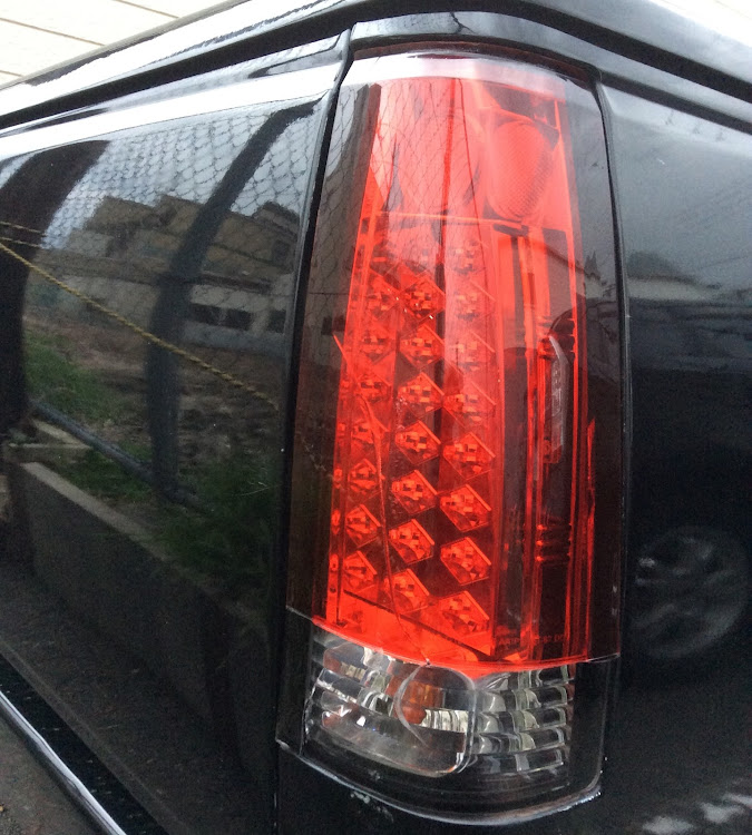C1500のbonds custom・シボレーC-1500・Club High Heat・エアサス・バドニックに関するカスタム事例の投稿画像1枚目